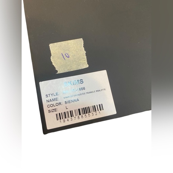 NWT SKIMS diamond encrusted triangle bralette Size L - Picture 4 of 4